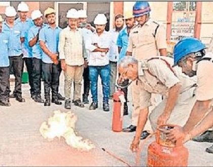 గ్యాస్ లీకేజీలతో అప్రమత్తంగా ఉండాలి