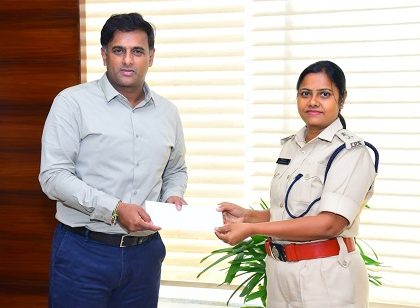 పోలీస్ అధికారులకు సీపీ రాణా అభినందనలు