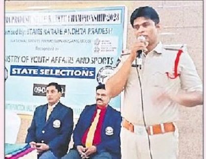 ఆత్మ రక్షణకు కరాటే దోహదం