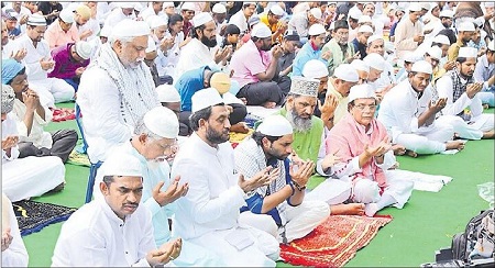 ప్రజలందరూ ఐక్యంగా జీవించాలి