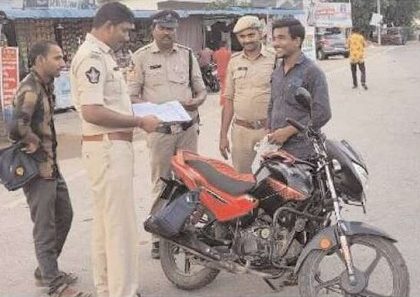 రోడ్డు ప్రమాదాల నివారణకు స్పెషల్ డ్రైవ్ :  ఎస్ ఐ సుబ్రహ్మాణ్యం