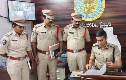 భవానీపురం, టూటౌన్ పోలీసుస్టేషన్లు ఆకస్మిక తనిఖీ చేసిన డీసీపీ శ్రీ విశాల్ గున్ని ఐపీఎస్ గారు