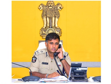 "డయల్ యువర్ పోలీస్ కమీషనర్" కార్యక్రమమునకు "10" ఫిర్యాదులు
