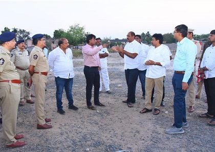 రాష్ట్ర ప్రభుత్వం తరుపున ఏర్పాటు చేయు ఇఫ్తార్ విందుకు అనువైన ప్రదేశాల పరిశీలనలో ముఖ్య అధికారులతో కలిసి పాల్గొన్న నగర పోలీస్ కమీషనర్  శ్రీ కాంతి రాణా టాటా ఐ.పి.ఎస్., గారు