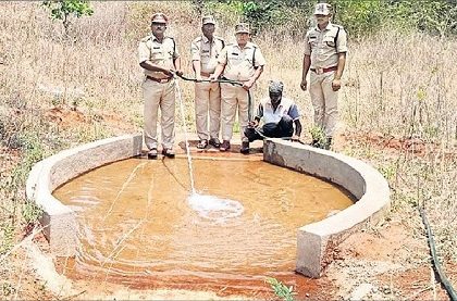 వన్య ప్రాణుల  సంరక్షణకు నీటి కుంటలు
