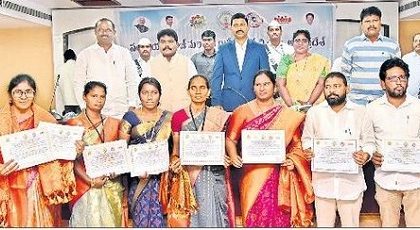 పల్లె వికాసం.. ప్రగతి ప్రకాశం