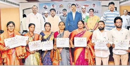 పల్లె వికాసం.. ప్రగతి ప్రకాశం
