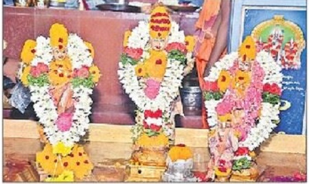 ఆది దంపతులకు మంగళ స్నానాలు
