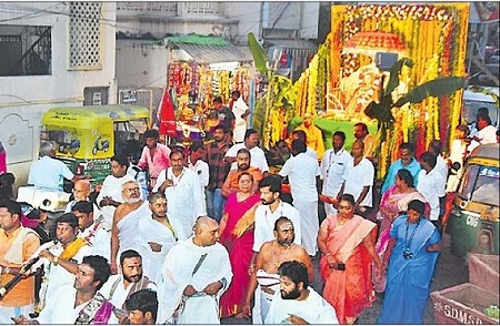వైభవంగా ఆది శంకరాచార్యుల జయంతి