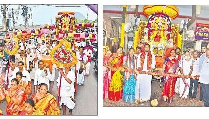 నంది వాహనంపై ఆది దంపతులు