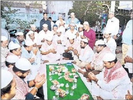 ఇఫ్తార్ విందులతో సోదరభావం