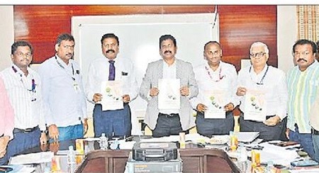 రైతులు, ఎగుమతిదారులకు రుణాలు అందించాలి