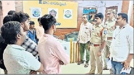 ప్రజా జీవనానికి ఆటంకం కలిగించొద్దు