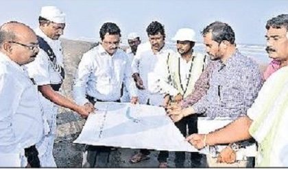 ముప్పై నెలల్లో పోర్టు నిర్మాణం పూర్తి