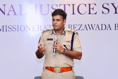 క్రిమినల్ జస్టిస్ సిస్టంలోని చట్టాలపై అవగాహన, చర్చా సమావేశం నిర్వహించిన పోలీస్ కమీషనర్ శ్రీ కాంతి రాణా టాటా ఐపీఎస్ గారు