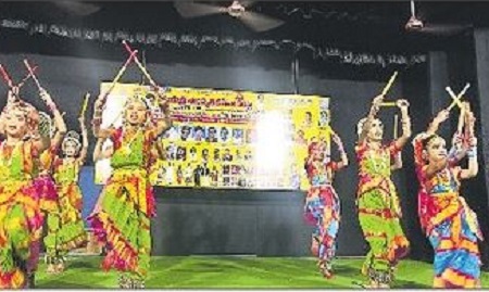 ఆకట్టుకున్న సాంస్కృతిక కార్యక్రమాలు