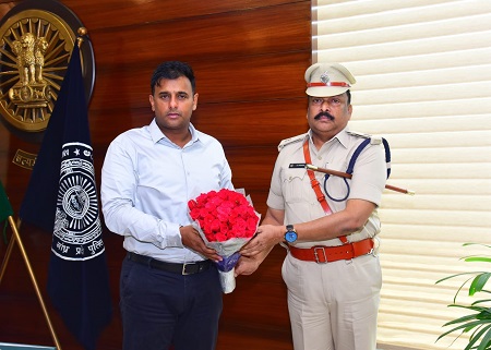 కమిషనరేట్లో ట్రాఫిక్ ఏడీసీపీగా బాధ్యతలు స్వీకరించిన శ్రీ డి. ప్రసాద్ గారు