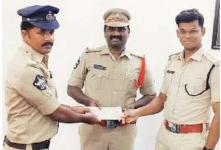 సెల్ ఫోన్ చోరీ కేసులో ఇరువురు అరెస్టు