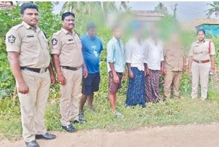 పేకాట రాయుళ్ల అరెస్టు