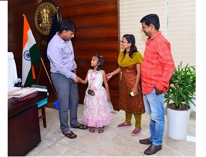 స్కేటింగ్‌లో ప్రతిభకు చిన్నారి తనూషను అభినందించిన సీపీ శ్రీ కాంతి రాణా టాటా ఐపీఎస్ గారు