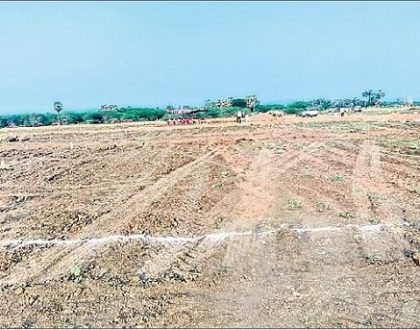 పేదల పట్టాభిషేకానికి సర్వం సిద్ధం