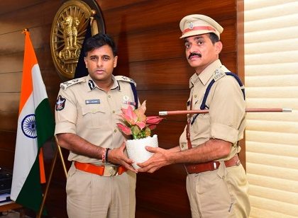 పోలీస్ కమీషనర్ శ్రీ కాంతి రాణా టాటా ఐపీఎస్ గారిని మర్యాదపూర్వకంగా ఏసీపీలు