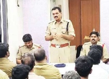 ఆటో డ్రైవర్లు నిబంధనలు పాటించాలి