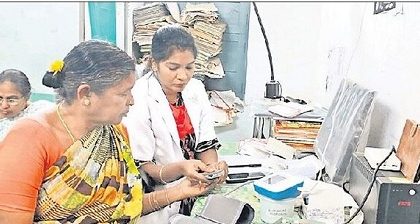 క్యాన్సర్ నూ  గుర్తిస్తున్న డాక్టర్!