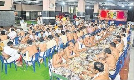 దుర్గగుడి హుండీ ఆదాయం రూ.3.04 కోట్లు