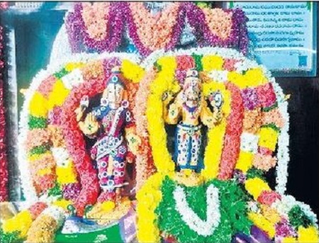 వైభవంగా వెంకన్న గరుడసేవ