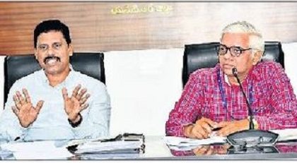 నిధులొచ్చాయ్.. పనుల్లో వేగం పెంచండి