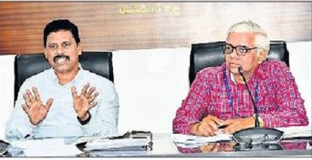 నిధులొచ్చాయ్.. పనుల్లో వేగం పెంచండి