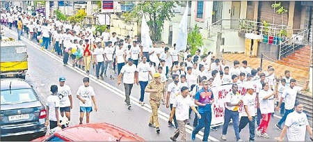క్రీడల్లో ఖ్యాతిని చాటాలి