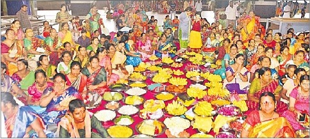 సారె తెచ్చిన సంబరం