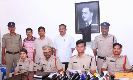 ద్విచక్ర వాహనాల దొంగ అరెస్టు
