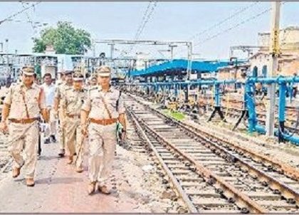 రైల్వే స్టేషన్ లో వార్షిక తనిఖీలు