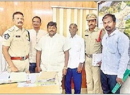 వాంబే కాలనీలో ఉచిత వైఫై కనెక్షన్ల ఏర్పాటు