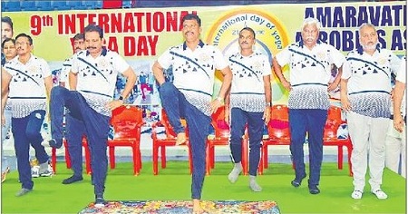 యోగాతో స్థిరమైన, బలమైన మనస్తత్వం