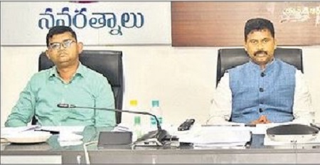 ఆర్బీకేల్లో విత్తనాలు, ఎరువులు సిద్ధంగా ఉంచాలి