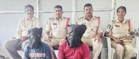 గంజాయి విక్రేతలు అరెస్టు