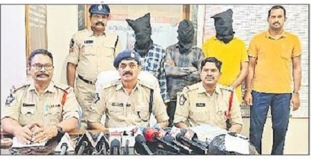 గంజాయి విక్రేతల అరెస్ట్