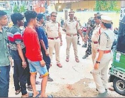 యువకులకు పోలీసుల కౌన్సెలింగ్