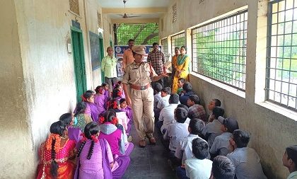 సైబర్ క్రైమ్, సోషల్ మీడియా నేరాలపై విద్యార్ధులకు, చేరువ ద్వారా ప్రజలకు అవగాహన కార్యక్రమాలు
