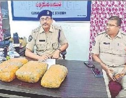 గంజాయి తరలిస్తున్న ఏడుగురు అరెస్ట్
