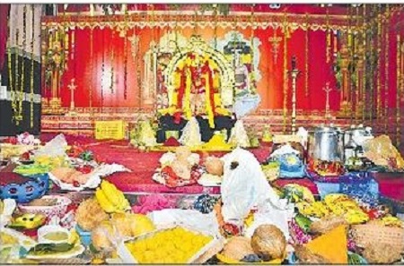 కనకదుర్గమ్మకు ఆషాడ సారె..