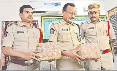 గంజాయి విక్రయించే ముఠాల ఆటకట్టు