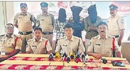 గంజాయి తరలిస్తున్న నిందితుల అరెస్ట్
