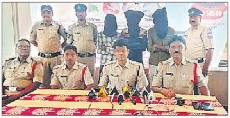 గంజాయి తరలిస్తున్న నిందితుల అరెస్ట్