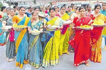 శారదచంద్రసుందరముఖీ.. శాకంబరీ..