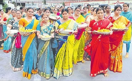 శారదచంద్రసుందరముఖీ.. శాకంబరీ..